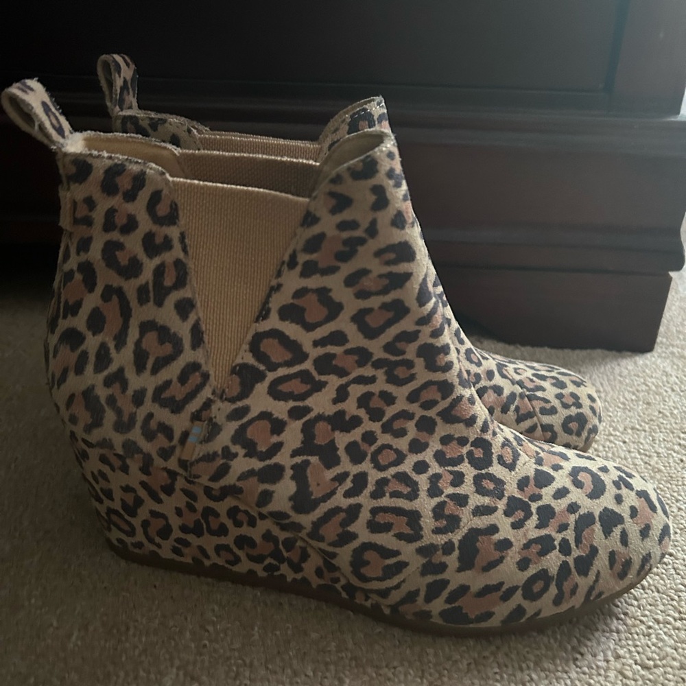 Toms Leopard Print Ankle Boots